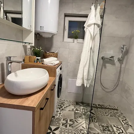 Apartment Lalica *
