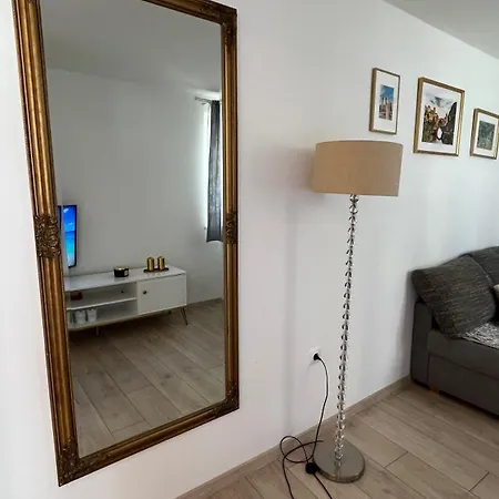 Apartment Lalica *