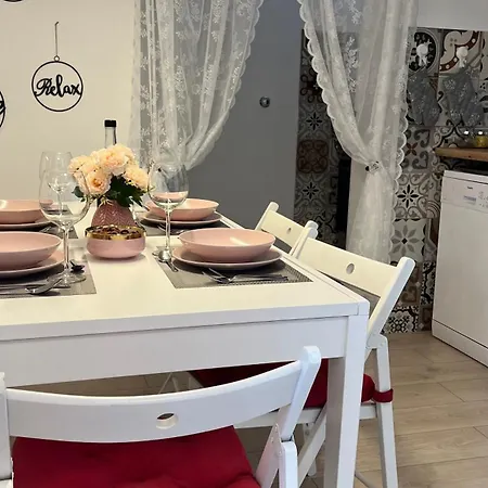Lalica Apartment *