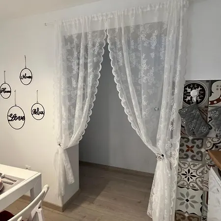 Lalica Apartment *