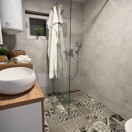 Lalica Apartment *